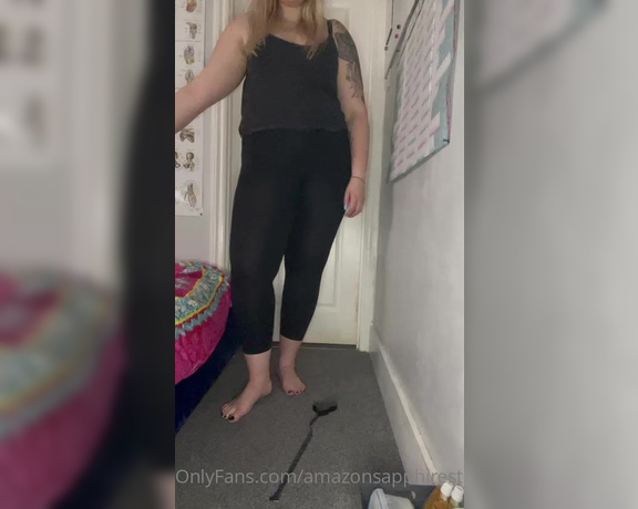 Sapphire Stone aka amazonsapphirestone OnlyFans - Here you have 2 foot measuring videos for my foot fetish lovers Tip 20$ under