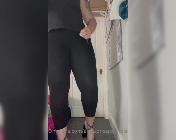 Sapphire Stone aka amazonsapphirestone OnlyFans - Another fabulous height comparison video with sexy humiliation talk Me in high heels vs 5’8 Tip