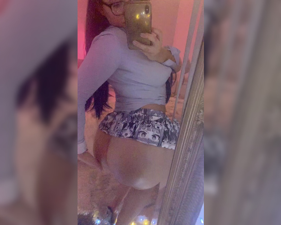 Lola London aka onlylolalondon OnlyFans - Does my mini skirt make you horny