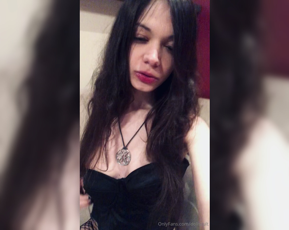 Dollscult aka dollscult OnlyFans - I love to masturbate while I get horny