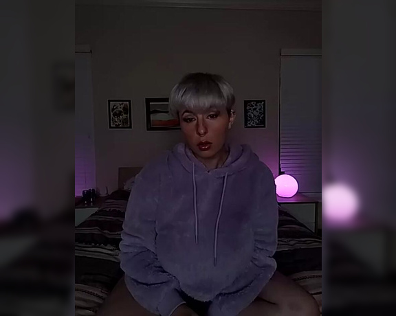 QTsnack aka qtsnack OnlyFans Video 7661