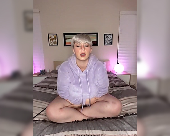 QTsnack aka qtsnack OnlyFans Video 7661