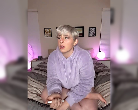 QTsnack aka qtsnack OnlyFans Video 7661