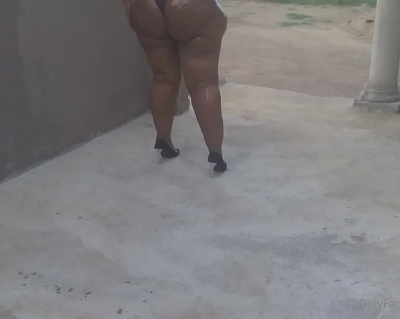 ThickBBW aka missbootygalcra OnlyFans - Tip $10 to see the full video