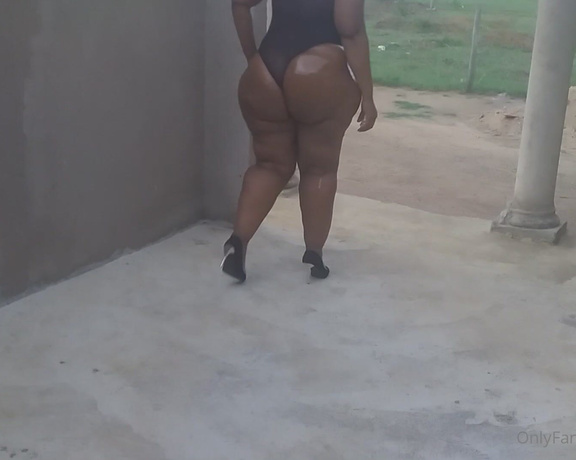 ThickBBW aka missbootygalcra OnlyFans - Tip $10 to see the full video