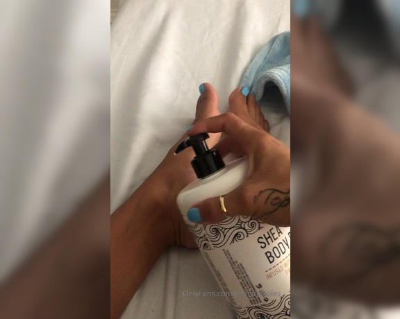 Jasmine Christine aka jasminexoxox OnlyFans - Lotion