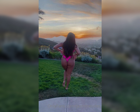 Jasmine Christine aka jasminexoxox OnlyFans - Me featuring sunset