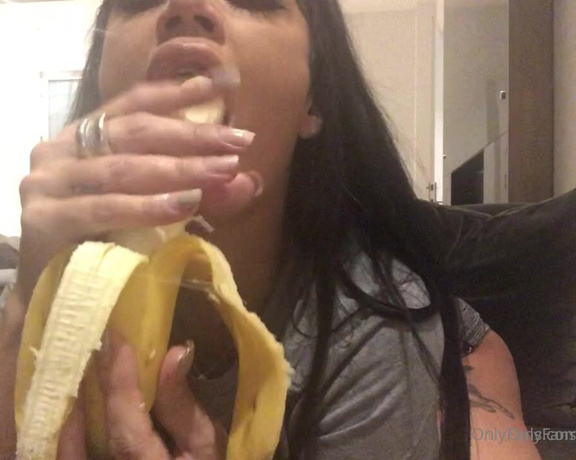 Jojouncut aka jojouncut OnlyFans - Getting nasty with some fruit dont you wish this was your i was doing this