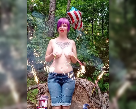 BabyFireFly aka firefireflyxxx1 OnlyFans - Just a little behind the scenes titties Happy independence day