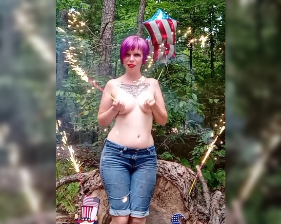 BabyFireFly aka firefireflyxxx1 OnlyFans - Just a little behind the scenes titties Happy independence day