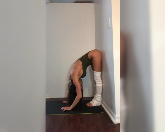 Jala Sue aka jalasue OnlyFans - Evening stretching