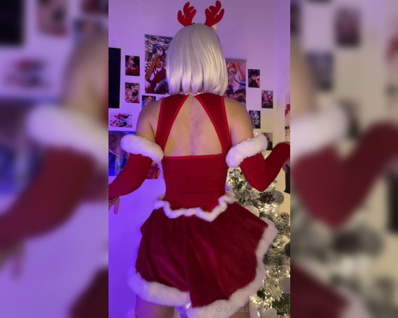 Karisha x aka karishax OnlyFans - Countdown to Christmas! A personalized dance from me under the tree! You want