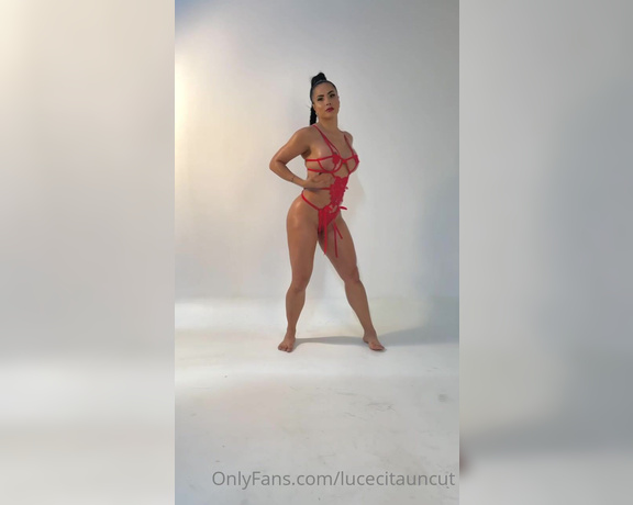 Lucecita  Uncut aka lucecitauncut OnlyFans - Leave a like if you want me to drop more twerk videos amores