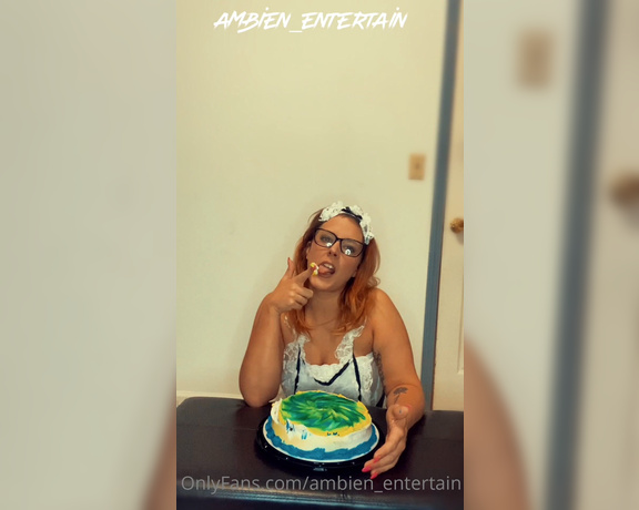 Rethikulous aka cornbreadfedbabyyy OnlyFans - This was really fun Cake anyone Dm for the full video