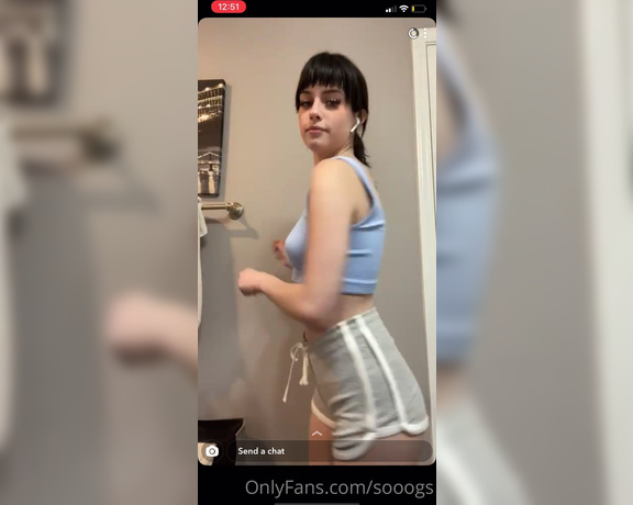 Soogsx aka soogsx OnlyFans - Enjoy this clip of me showing off my booty feel free to message me tonight