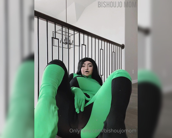 Juliette Michele aka bishoujomom OnlyFans - Shego has a big ego Call me, beep me, if you want to see some ass