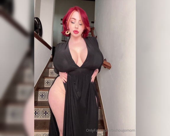 Juliette Michele aka bishoujomom OnlyFans - Would you take me on a date