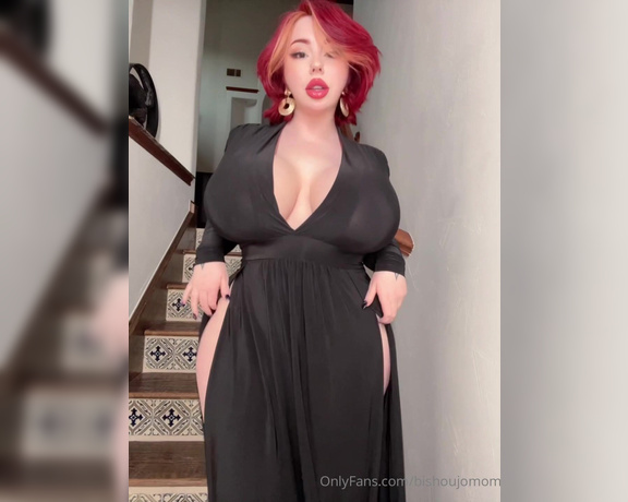 Juliette Michele aka bishoujomom OnlyFans - Would you take me on a date