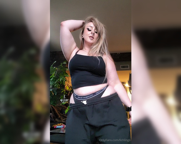 Lichlings aka lichlings OnlyFans - Happy Sunday! Heres a cute little clip I made for you, I love dancing to metal