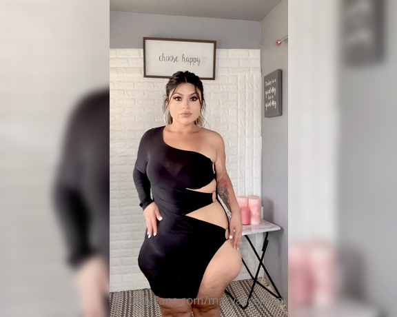 Maryalicejenni aka maryalicejenni OnlyFans - Can I wear this dress out