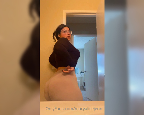 Maryalicejenni aka maryalicejenni OnlyFans - Ass even eat sweats