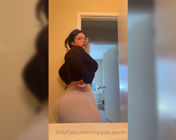 Maryalicejenni aka maryalicejenni OnlyFans - Ass even eat sweats