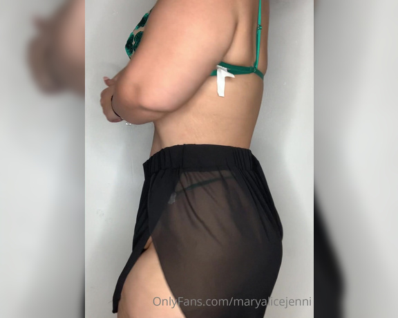 Maryalicejenni aka maryalicejenni OnlyFans - Mesh shorts all up in my ass