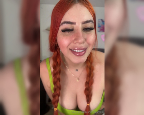 Andrea Pardo aka andreapardo95 OnlyFans - DIME CUAL PREFIERES MI AMOR , EL 1  EL 2