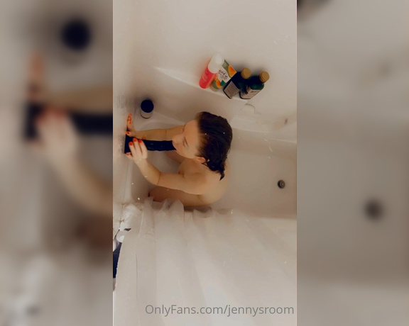 Jennysroom aka jennysroom OnlyFans - Shower cam