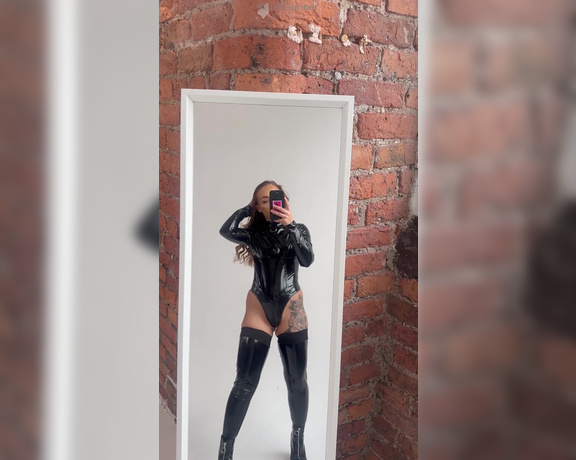 Karis Gunner aka karisgunner OnlyFans - You need more latex in your life