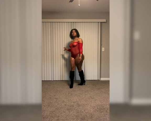 Diamond Monroe aka idreamofdmonroe OnlyFans Video 9877