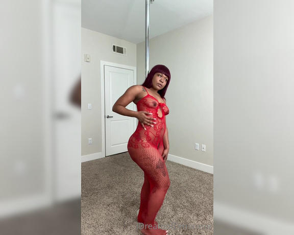 Diamond Monroe aka idreamofdmonroe OnlyFans - Red lace oily nude pole twerk