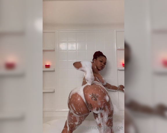 Diamond Monroe aka idreamofdmonroe OnlyFans - Enjoy this big beautiful brown ass soapy bath tease