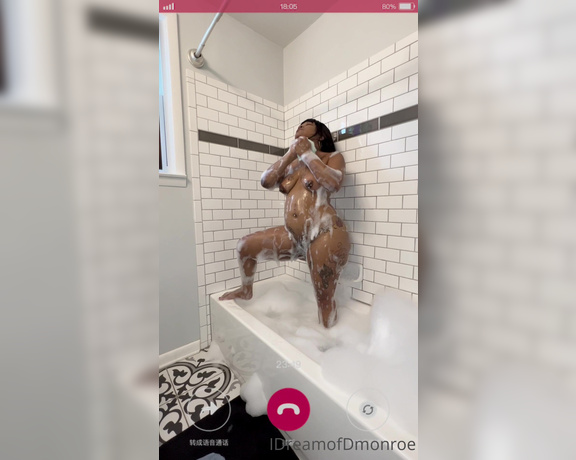 Diamond Monroe aka idreamofdmonroe OnlyFans - Hey boo answer my video call and watch me shake it for you!