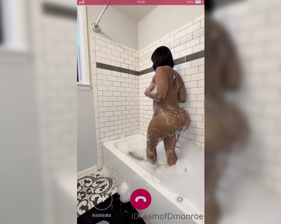 Diamond Monroe aka idreamofdmonroe OnlyFans - Hey boo answer my video call and watch me shake it for you!