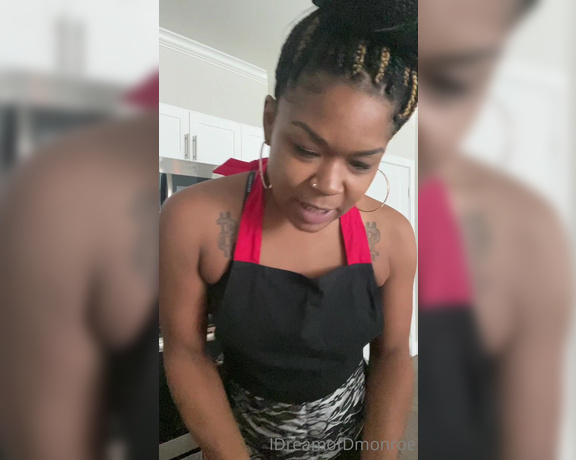 Diamond Monroe aka idreamofdmonroe OnlyFans - Cooking with D in lingerie episode 1