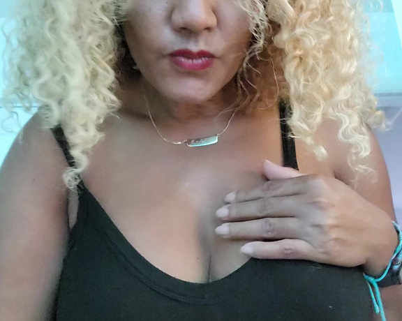 Mango Maddy aka mangomaddy OnlyFans - Anyone feel like motorboating Im in mood for What would you