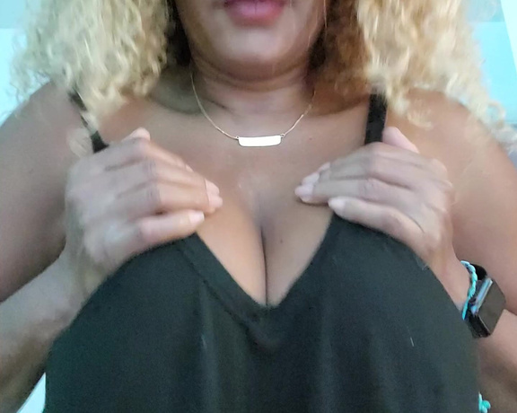 Mango Maddy aka mangomaddy OnlyFans - Anyone feel like motorboating Im in mood for What would you