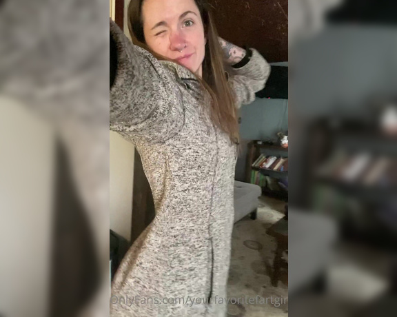 Yourfavoritefartgirl aka yourfavoritefartgirl OnlyFans - This might very well be my BEST fart EVER i was stretching and yawning