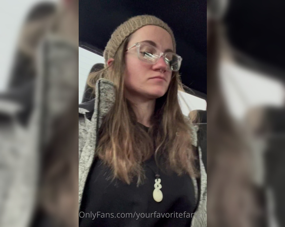 Yourfavoritefartgirl aka yourfavoritefartgirl OnlyFans - So get this… period farts, but in the car with my family my dad put