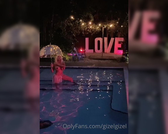 Gizelgizel - Tropical shoot in miami bts Af (26.01.2022)