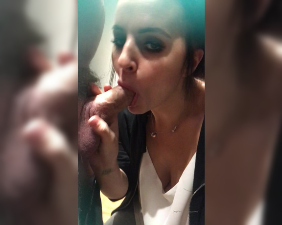 Amy_taboo - Sucking my tinder dates cock in his mums kitchen Ij (30.09.2019)