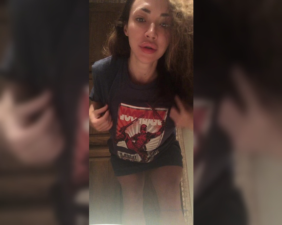 Sexybuffbabe - Dribbling and spitting on my FAT cunt first thing this AM!! 0v (25.11.2019)