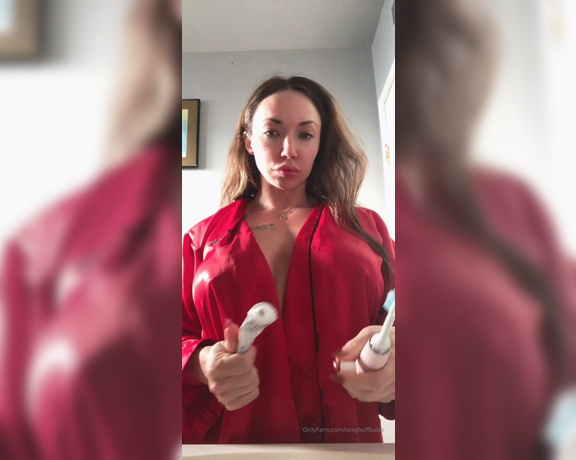 Sexybuffbabe - My dental hygiene is serious... It’s a shame your mouth wasn’t available as a SPIT bucket... r (18.10.2019)