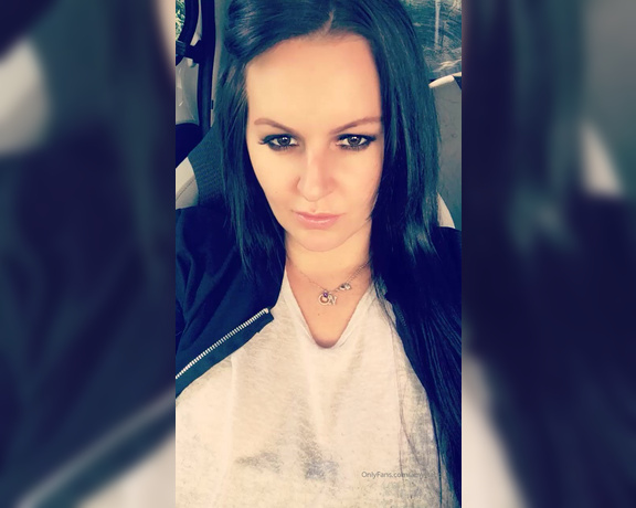 Amy_taboo - Getting my pussy wet in the car TY (11.01.2020)