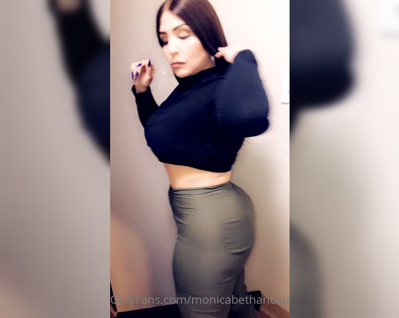 Monica Bethancourt aka monicabethancourt OnlyFans - Se hace la difcil