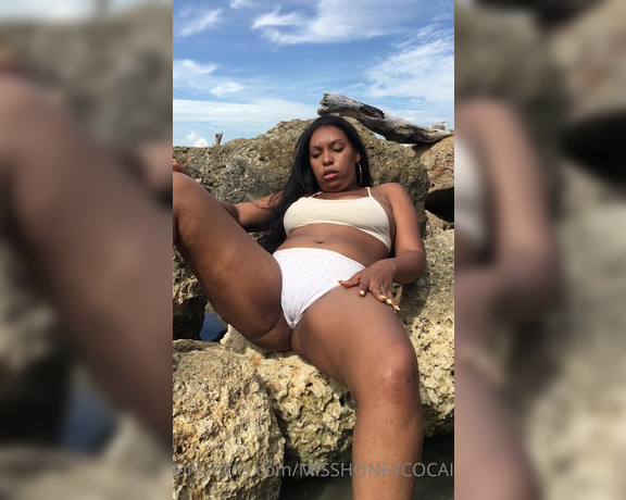 DELIRI SANTOS aka delirisantosvip OnlyFans - Do you wish to fuck me on the beach in the morning and cum all over