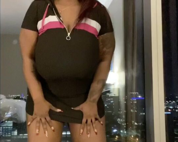 Eboni Amore aka msamore4u OnlyFans - Playing in that from the top of the