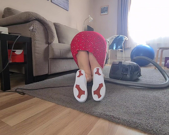 Miss Dawson aka themissdawson OnlyFans - Heres an uncensored part of the red dress vacuuming video Confession I made some pictures