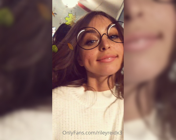 Riley Reid aka rileyreidx3 OnlyFans - Do you wanna be extra naughty with me add a treat with your message today and